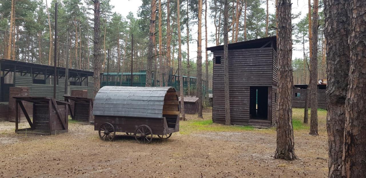 Загородный Комплекс Fort Pirnov Park Pirnove 외부 사진
