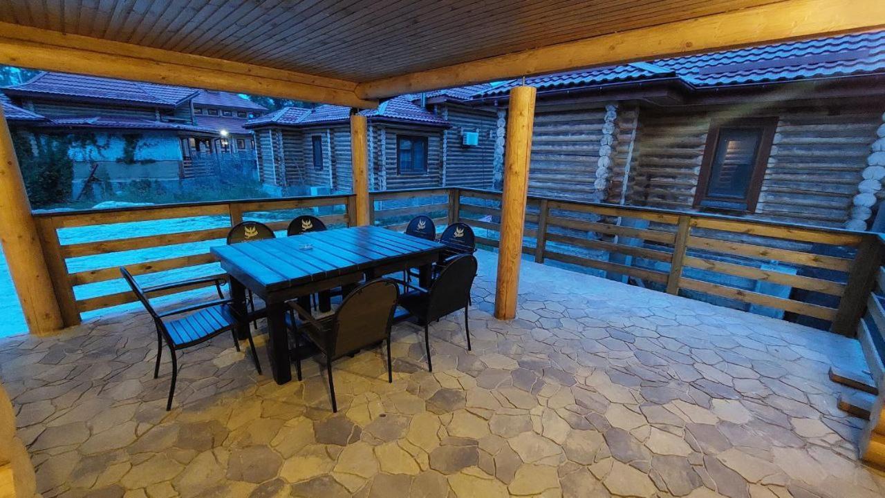 Загородный Комплекс Fort Pirnov Park Pirnove 외부 사진