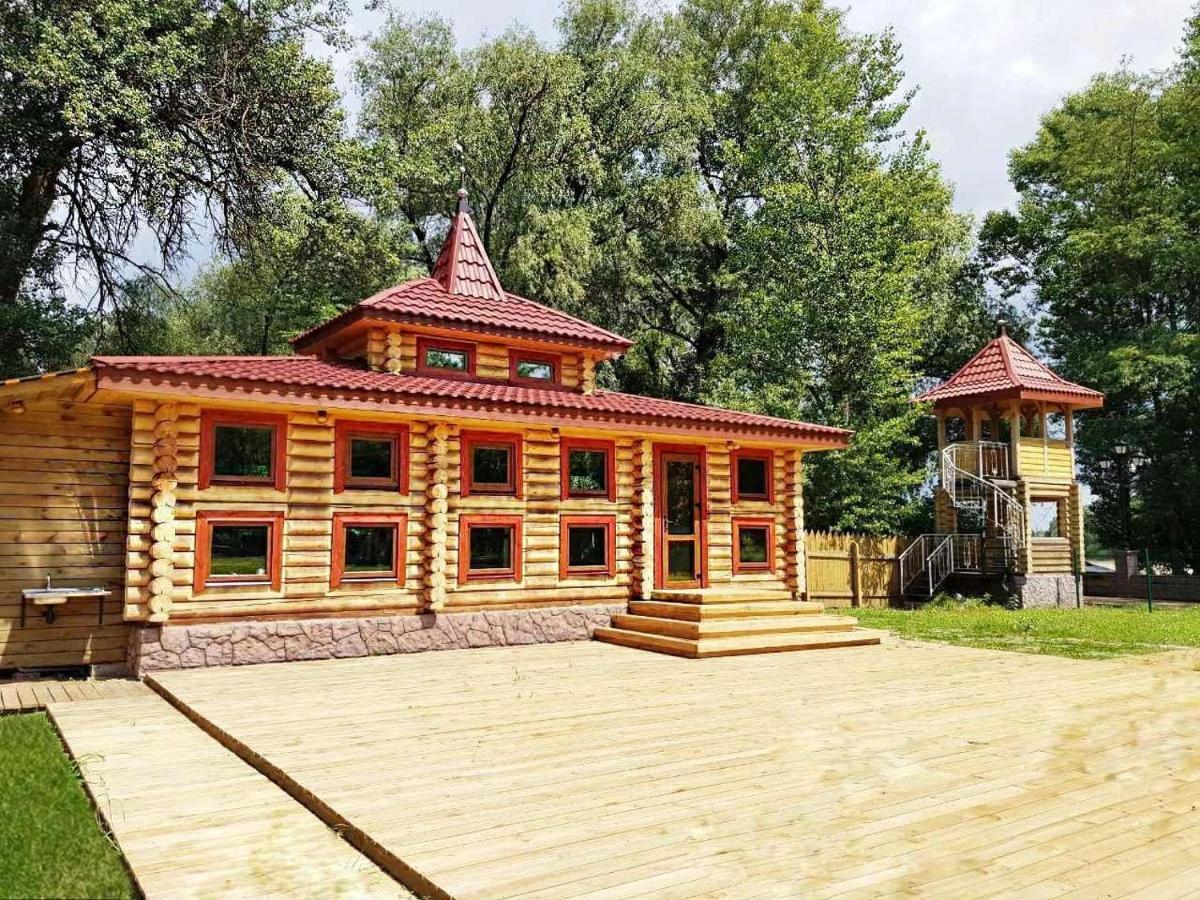 Загородный Комплекс Fort Pirnov Park Pirnove 외부 사진